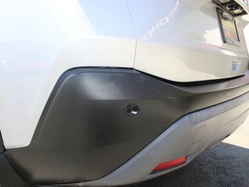 Used 2022 Nissan Rogue SV FWD image 39