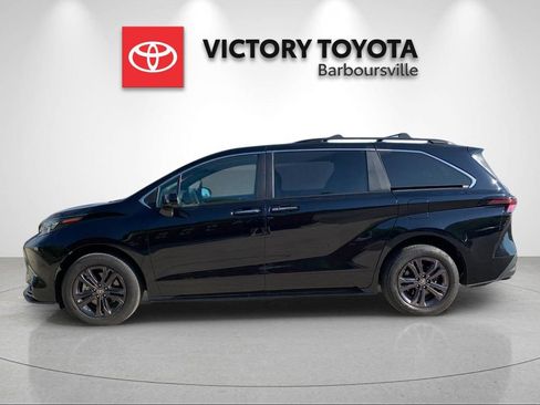 Used 2024 Toyota Sienna XLE Woodland Edition AWD/4WD image 2
