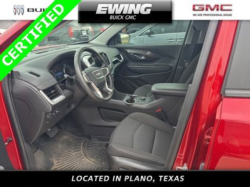 Used 2024 GMC Terrain SLE w/ Driver Convenience Package image 5