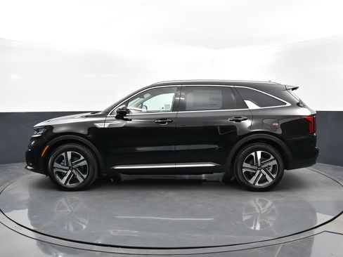 Certified 2023 Kia Sorento EX image 7