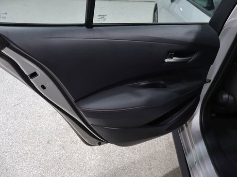 Used 2025 Toyota Corolla SE FWD image 18