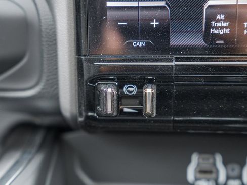 New 2026 RAM 2500 Laramie AWD/4WD image 31