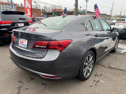 Used 2017 Acura TLX V6 SH-AWD w/ Technology Pkg image 10