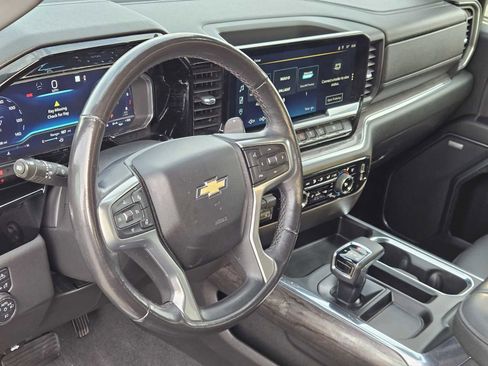 Used 2023 Chevrolet Silverado 1500 LTZ AWD/4WD image 2