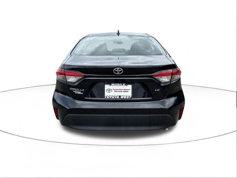 Used 2024 Toyota Corolla LE FWD image 4
