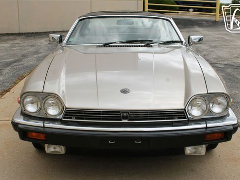 Used 1988 Jaguar XJS V12 Convertible image 12