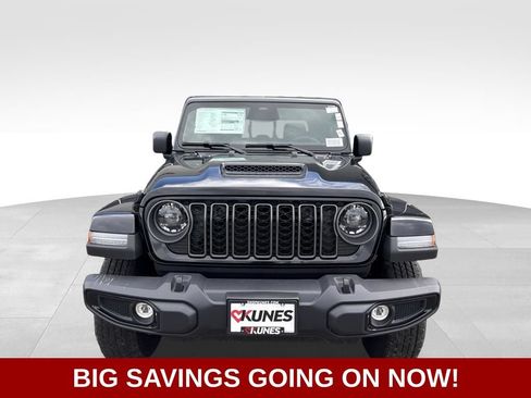 New 2026 Jeep Gladiator Sport AWD/4WD image 3