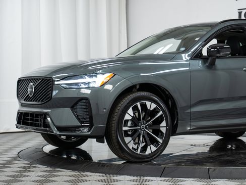 New 2026 Volvo XC60 B5 Plus w/ Climate Package image 25