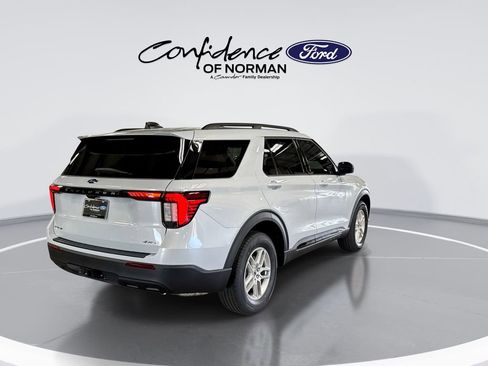 New 2026 Ford Explorer Active AWD/4WD image 8