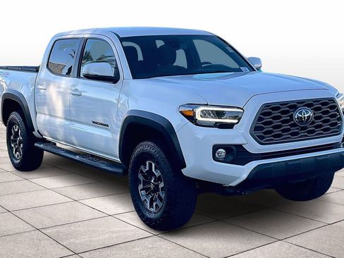 Used 2023 Toyota Tacoma TRD Off-Road image 2