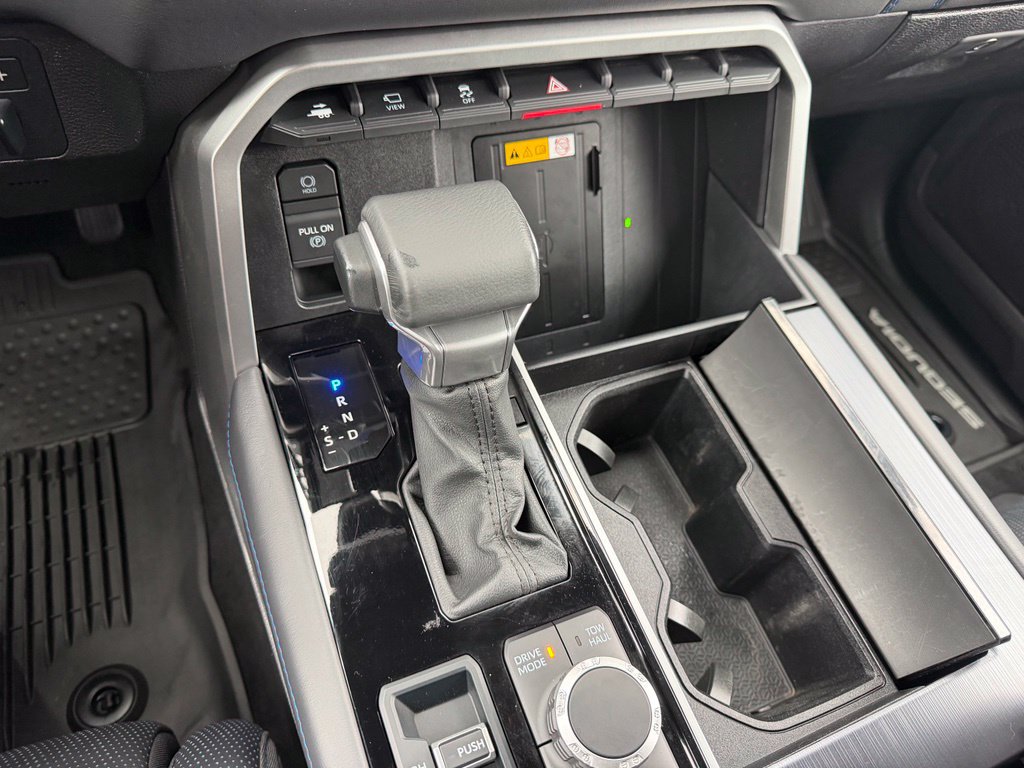 Used 2024 Toyota Sequoia Platinum AWD/4WD image 25