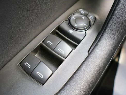 Certified 2025 Chevrolet Blazer LT FWD image 17