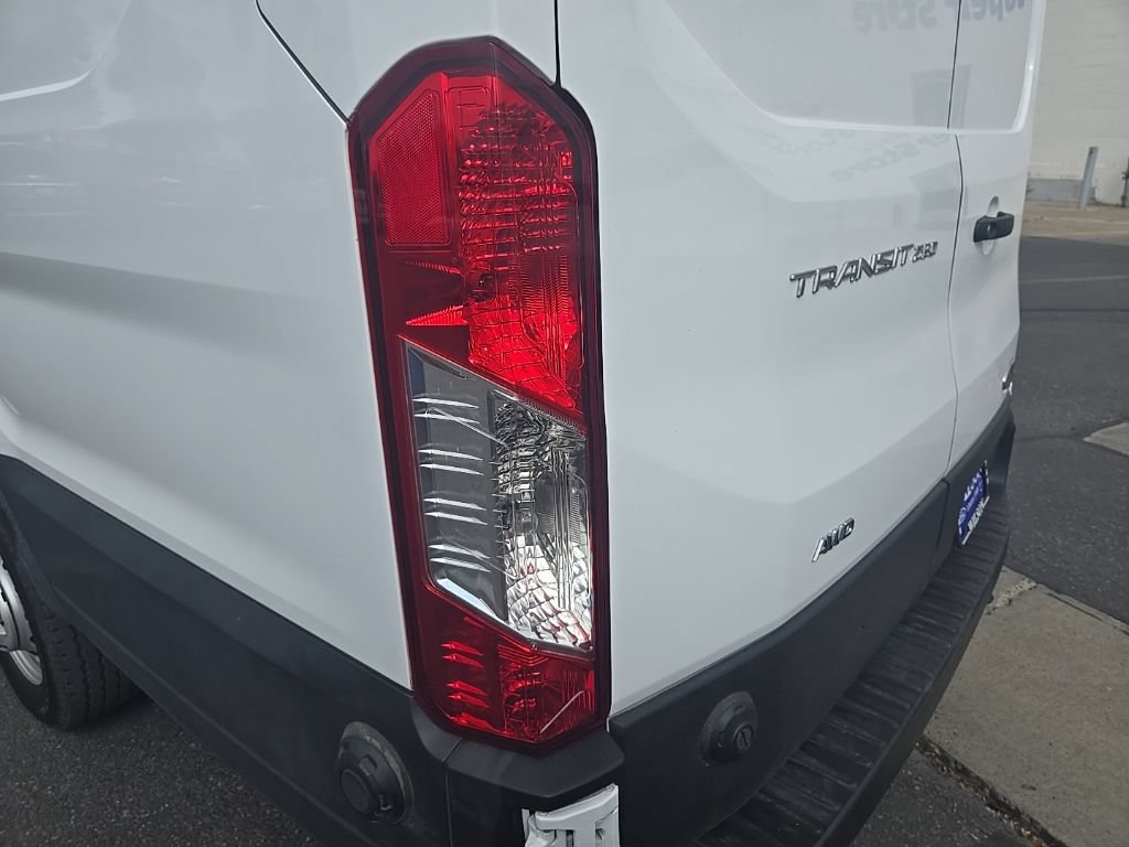 Used 2025 Ford Transit 250 148 High Roof Extended AWD image 30