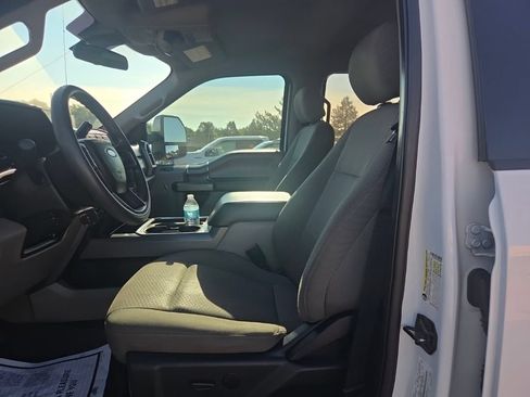 Used 2020 Ford F250 XLT w/ XLT Premium Package AWD/4WD image 11