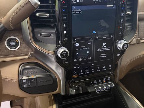 Used 2024 RAM 2500 Limited w/ Safety Group image 31