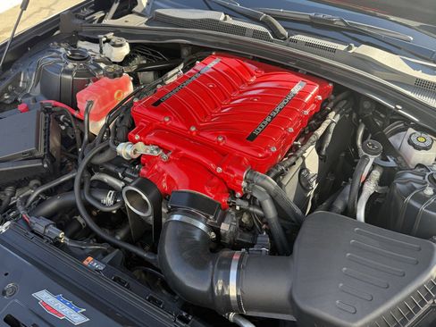 Used 2018 Chevrolet Camaro SS image 10