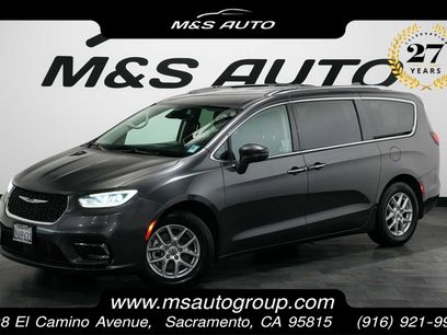 Used 2021 Chrysler Pacifica Touring-L