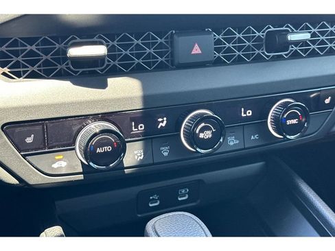 Certified 2025 Honda Accord SE image 27