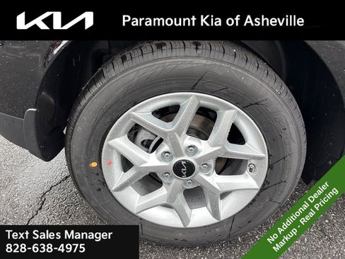 New 2025 Kia Soul LX w/ LX Technology Package image 30