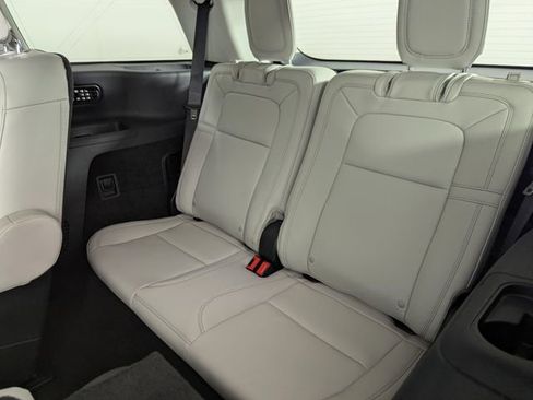 Used 2025 Lincoln Aviator Reserve w/ Jet Appearance Package AWD/4WD image 24
