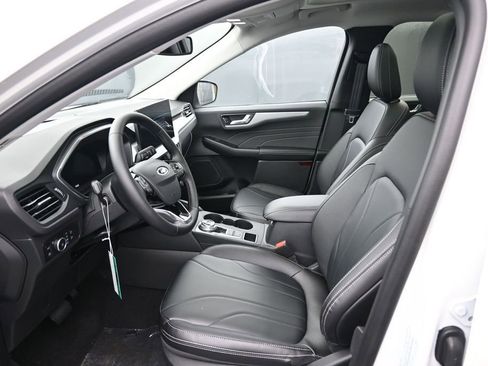 New 2026 Ford Escape SE w/ PHEV Premium Package FWD image 18