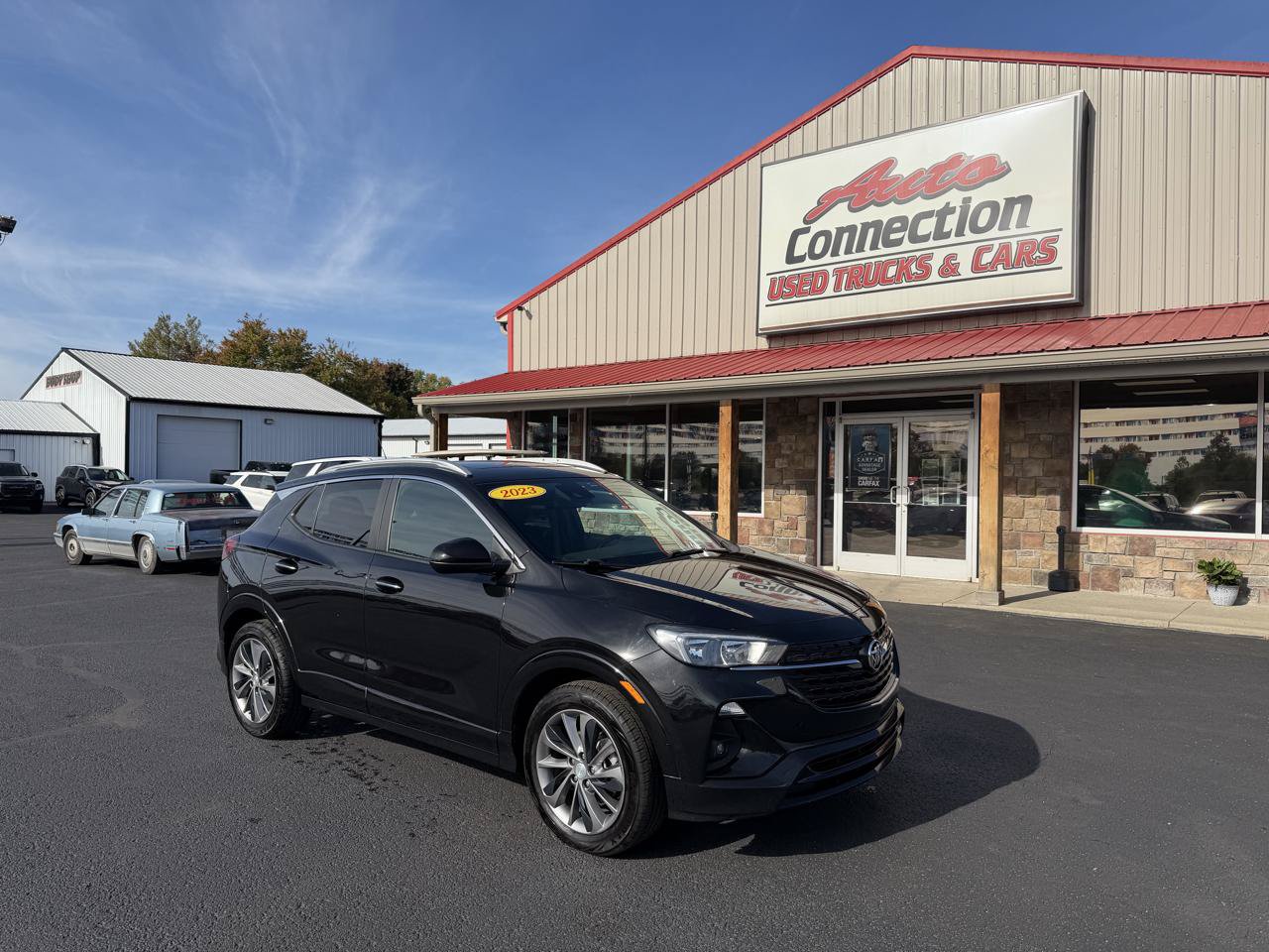 Used 2023 Buick Encore GX Select w/ Experience Buick Package FWD image 2