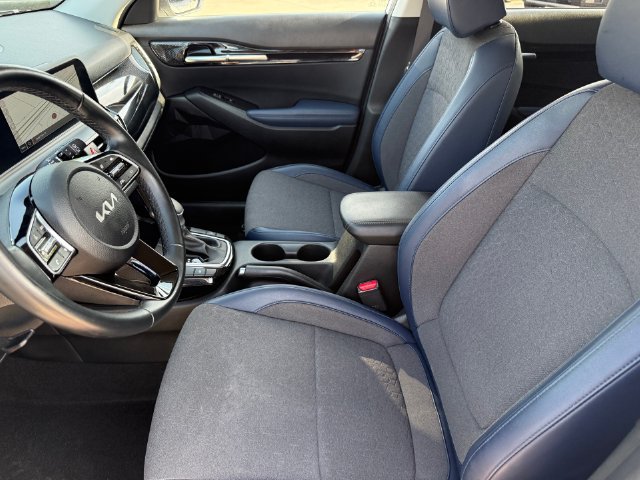 Used 2025 Kia Seltos S FWD image 13