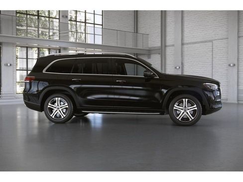 Used 2023 Mercedes-Benz GLS 450 4MATIC image 16