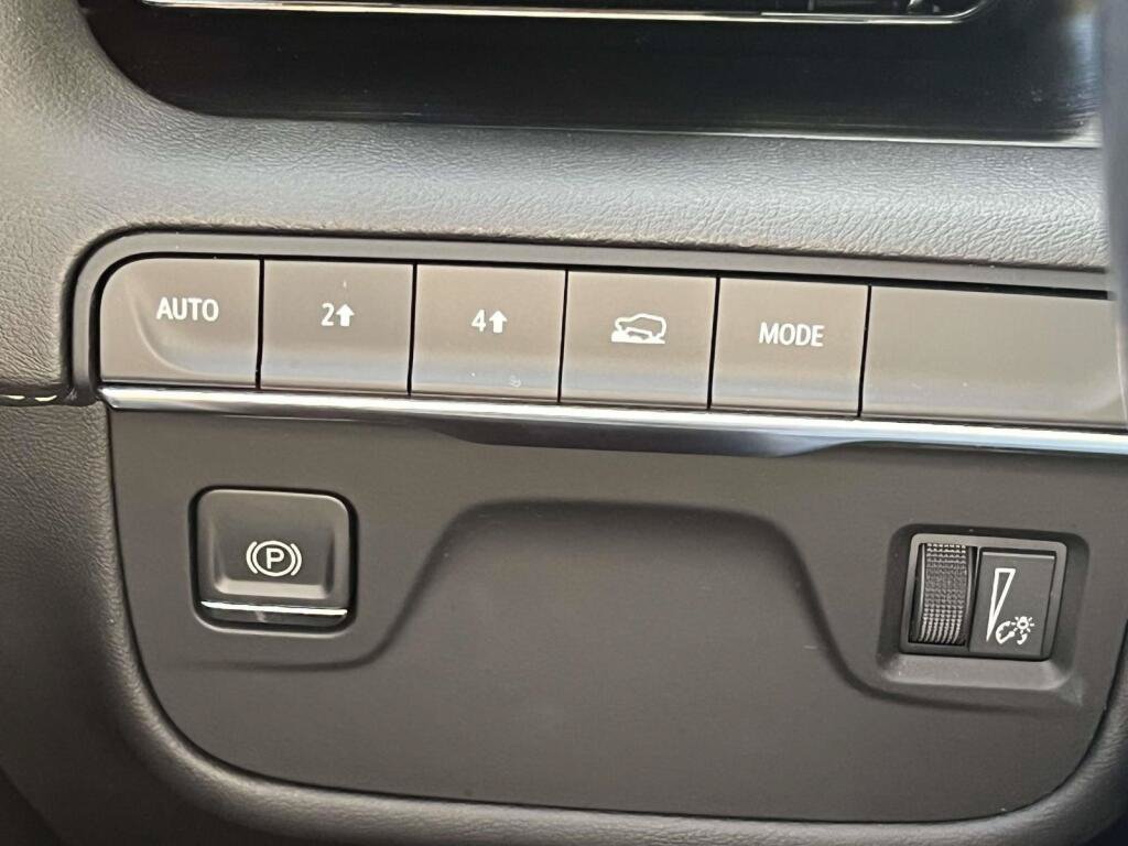 Used 2021 Cadillac Escalade ESV Premium Luxury AWD/4WD image 33