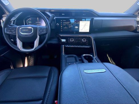 Used 2025 GMC Sierra 2500 Denali w/ Denali Reserve Package AWD/4WD image 14