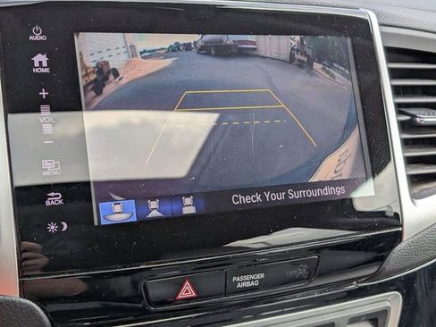 Used 2018 Honda Pilot Touring image 25