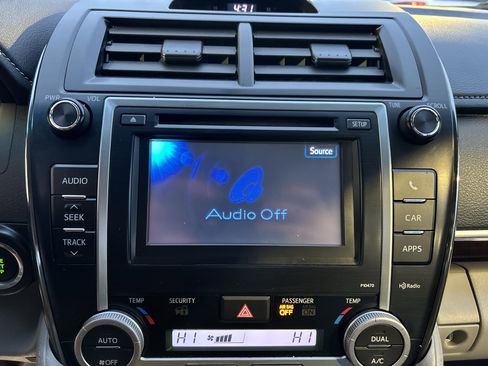 Used 2013 Toyota Camry XLE image 26