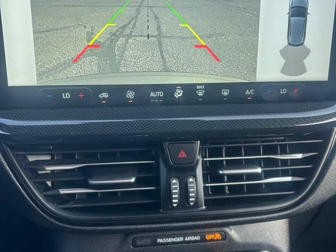 Used 2025 Ford Escape ST-Line w/ Tech Pack #1 FWD image 8