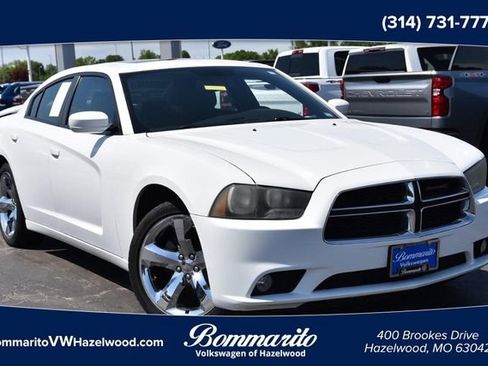 Used 2012 Dodge Charger SXT w/ Rallye Appearance Group RWD image 1