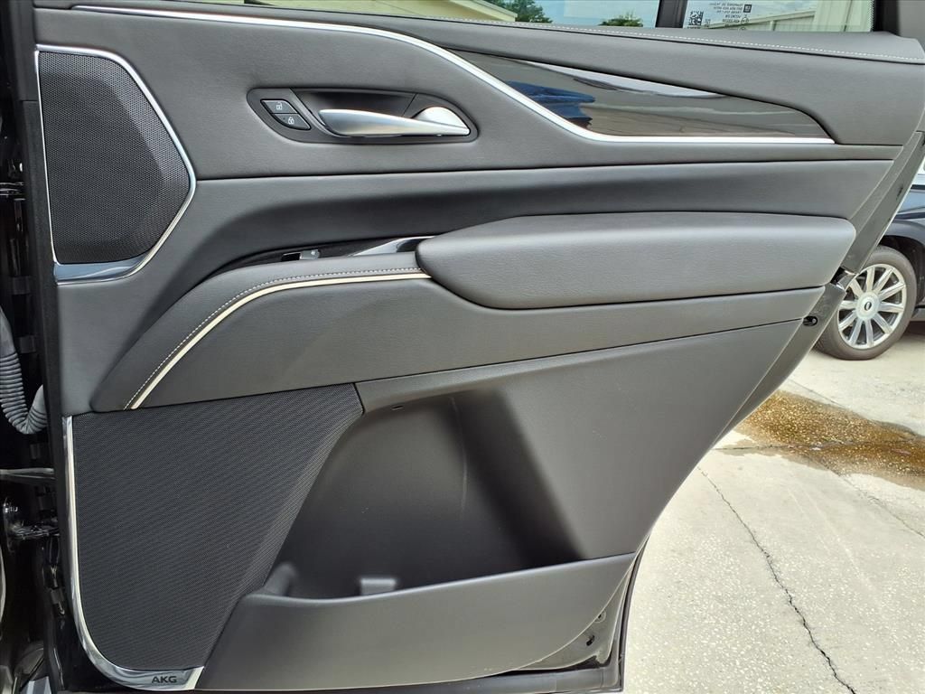 Used 2024 Cadillac Escalade Sport AWD/4WD image 12
