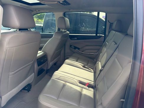Used 2019 GMC Yukon XL SLT w/ Premium Edition RWD image 7