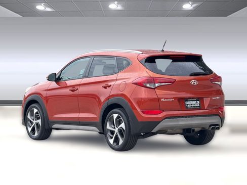 Used 2017 Hyundai Tucson Sport image 3