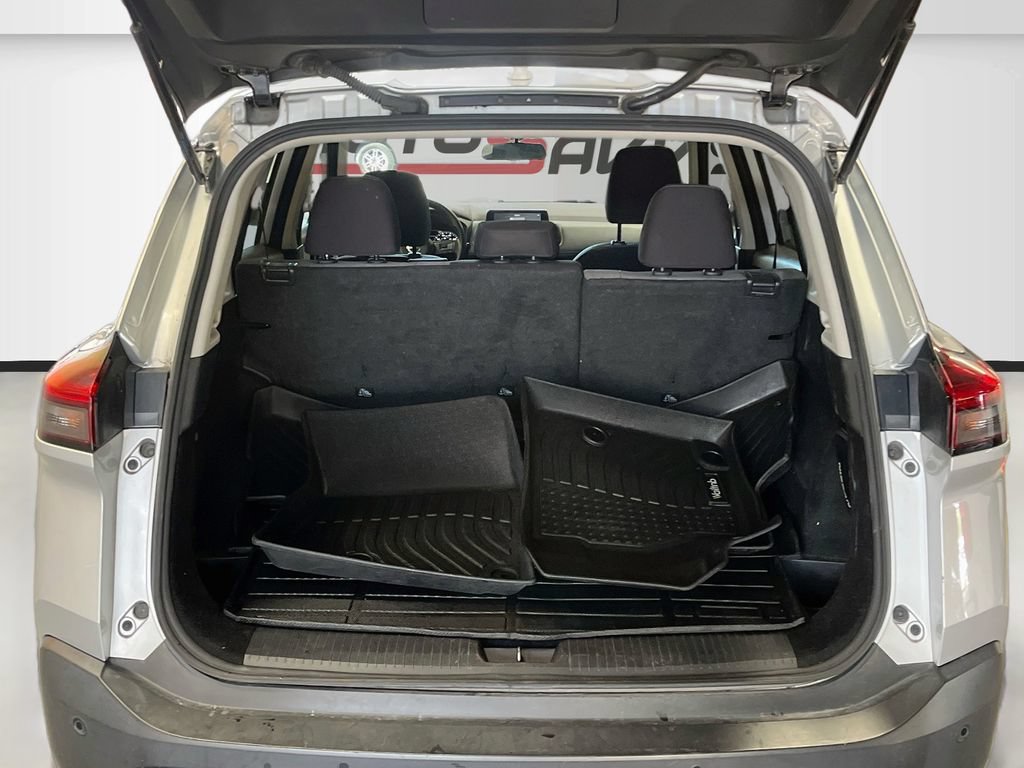 Used 2021 Nissan Rogue SV AWD/4WD image 23