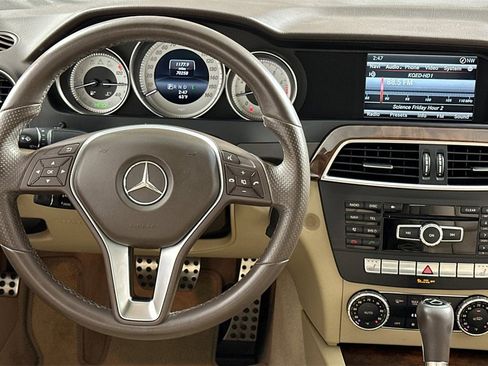 Used 2014 Mercedes-Benz C 250 Sedan image 16