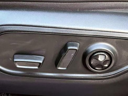 Certified 2022 Jeep Grand Cherokee L Limited image 18