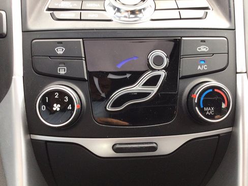 Used 2013 Hyundai Sonata SE w/ Navigation & Sunroof Pkg FWD image 34