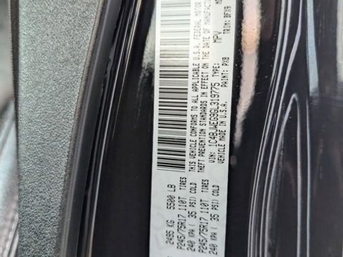 Used 2016 Jeep Wrangler Unlimited Sahara image 36