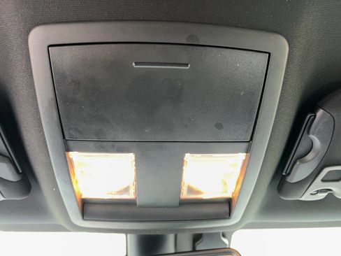 Used 2019 Dodge Challenger SXT image 20