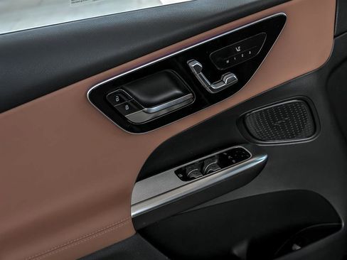 New 2026 Mercedes-Benz GLC 350e 4MATIC image 7