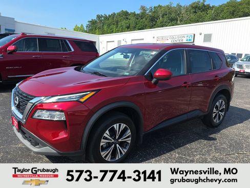 Used 2023 Nissan Rogue SV AWD/4WD image 4