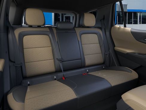 New 2026 Chevrolet Equinox ACTIV AWD/4WD image 17