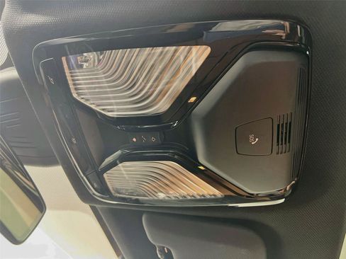 Used 2023 BMW X5 xDrive40i w/ M Sport Package AWD/4WD image 13