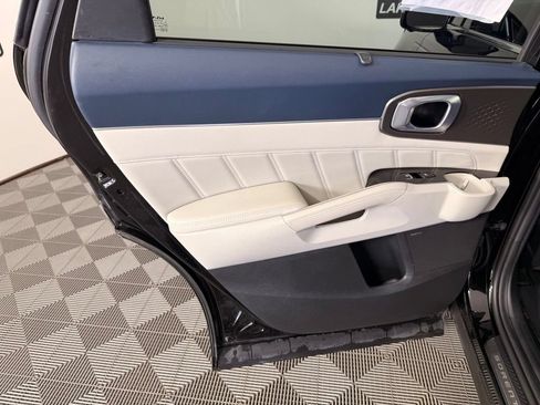 Used 2023 Kia Sorento SX Prestige w/ Panoramic Sunroof Package AWD/4WD image 22