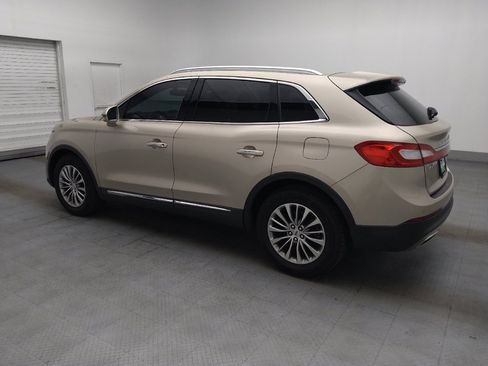 Used 2017 Lincoln MKX Select w/ Select Plus Package FWD image 3