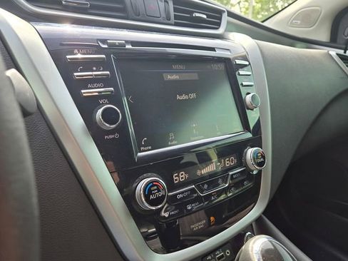 Used 2019 Nissan Murano SV w/ Premium Package image 18